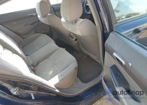 2009 Honda Civic Lx z USA, uszkodzony, nr VIN 19XFA15589E003105